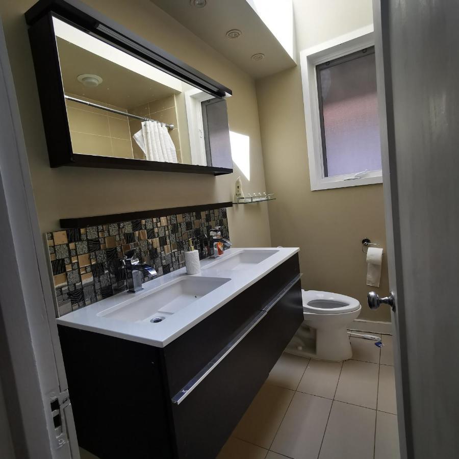 A Bright And Tidy Double-bed In Midtown Gasthof
